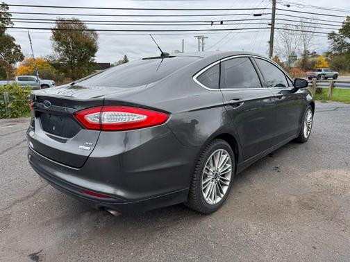 Gray 2015 Ford Fusion SE