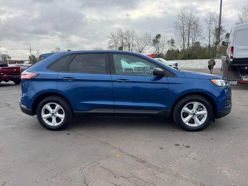 2021 Ford Edge SE