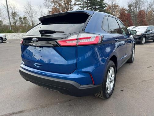 2021 Ford Edge SE