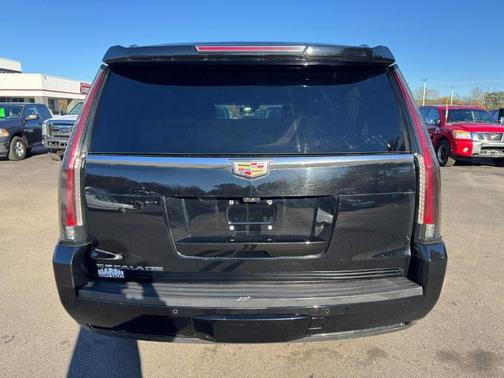 2017 Cadillac Escalade Luxury