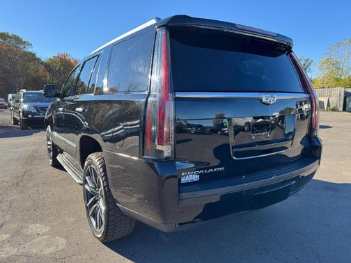 2017 Cadillac Escalade Luxury