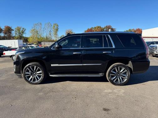 2017 Cadillac Escalade Luxury