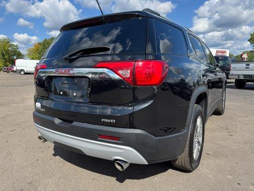2018 GMC Acadia SLE-2