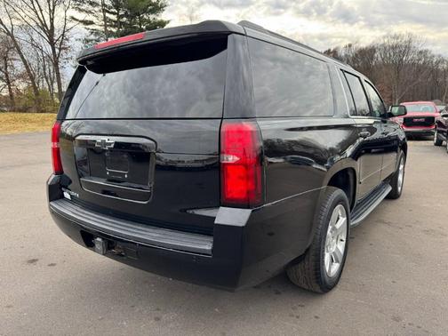 2016 Chevrolet Suburban LS