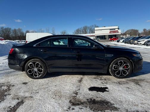 2016 Ford Taurus SHO