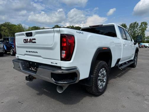 2022 GMC Sierra 2500 SLE