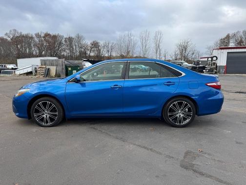 2016 Toyota Camry SE w/Special Edition Pkg