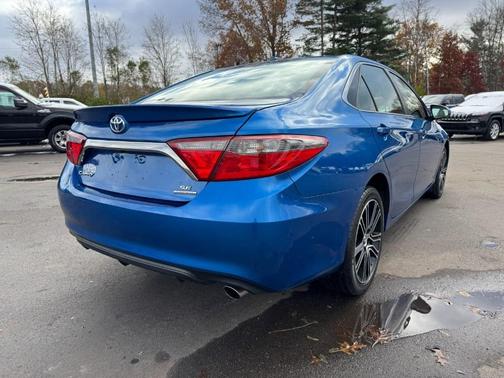 2016 Toyota Camry SE w/Special Edition Pkg