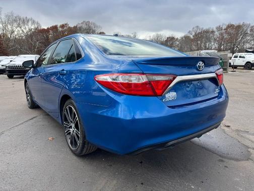 2016 Toyota Camry SE w/Special Edition Pkg