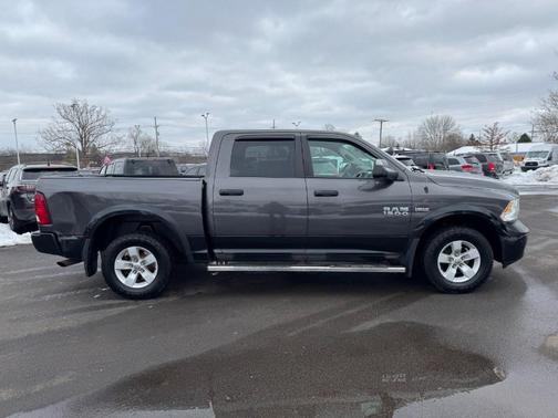 2018 RAM 1500 SLT
