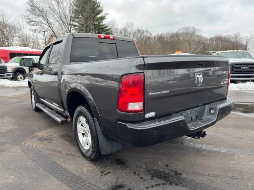 2018 RAM 1500 SLT