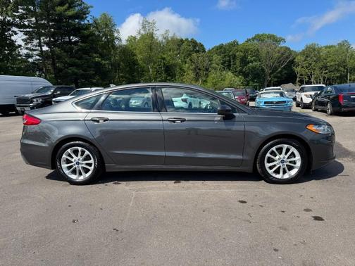 Magnetic Metallic 2019 Ford Fusion SE