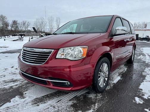 2015 Chrysler Town & Country Touring-L