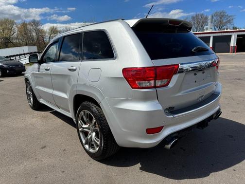 Bright Silver Metallic Clearcoat 2012 Jeep Grand Cherokee SRT8