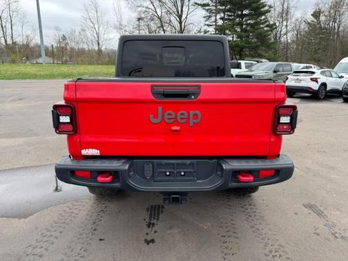 Firecracker Red Clearcoat 2020 Jeep Gladiator Rubicon