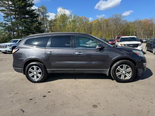Tungsten Metallic 2016 Chevrolet Traverse 1LT