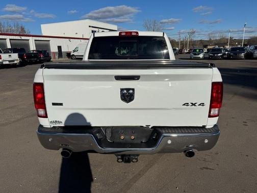 2017 RAM 1500 SLT