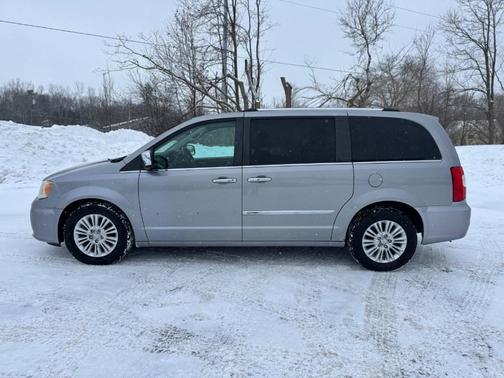 2013 Chrysler Town & Country Limited