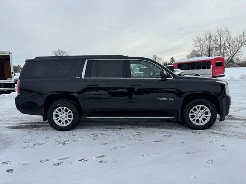 2017 GMC Yukon XL SLE