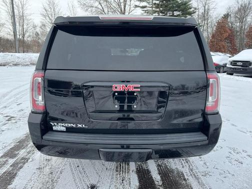 2017 GMC Yukon XL SLE