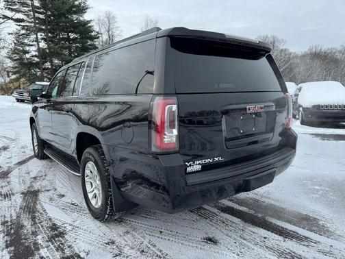2017 GMC Yukon XL SLE