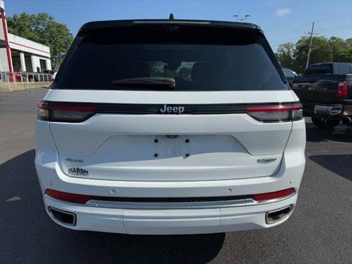 2022 Jeep Grand Cherokee Summit