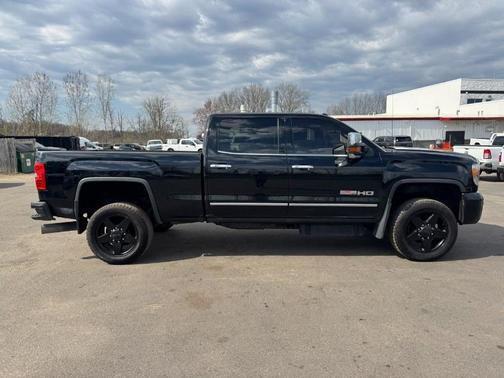 Onyx Black 2016 GMC Sierra 2500 SLT