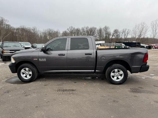 2017 RAM 1500 ST