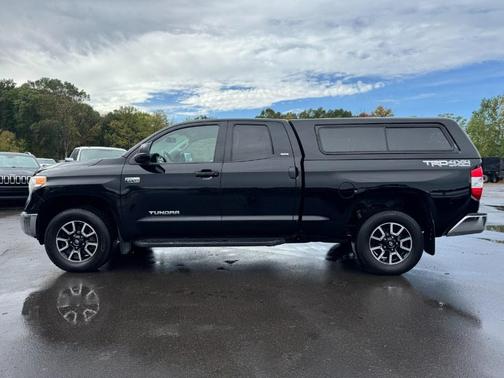 2017 Toyota Tundra SR5