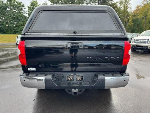 2017 Toyota Tundra SR5