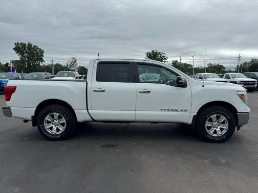 2018 Nissan Titan SV