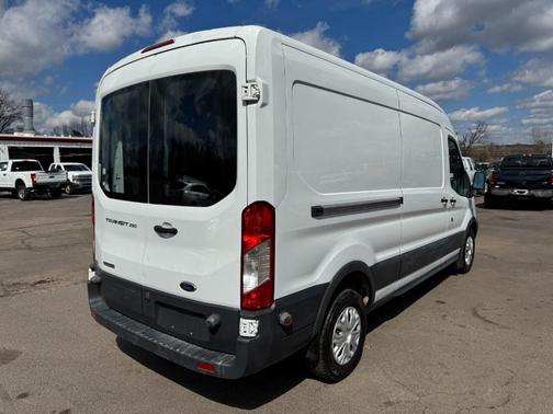 Oxford White 2017 Ford Transit-250 Base