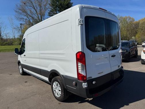 Oxford White 2017 Ford Transit-250 Base