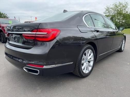 2017 BMW 750 i xDrive