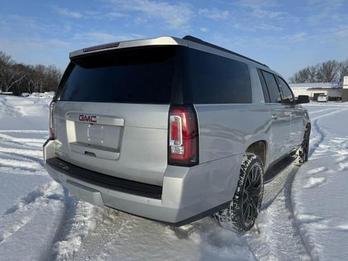 2017 GMC Yukon XL SLT