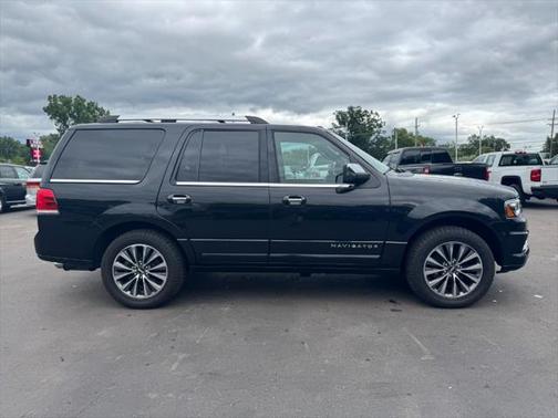 2015 Lincoln Navigator Base