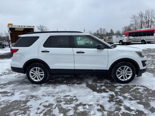 2016 Ford Explorer Base