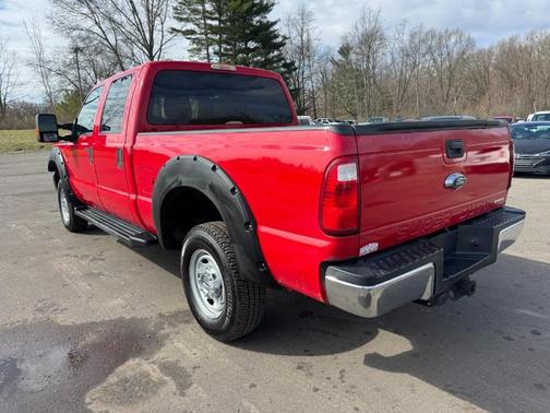 Red 2015 Ford F-250 XLT