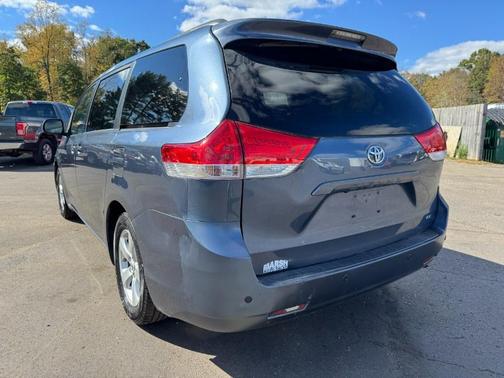 2014 Toyota Sienna LE