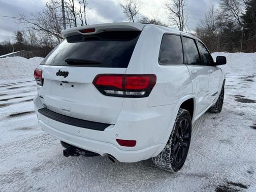 2021 Jeep Grand Cherokee Laredo