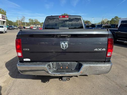 2016 RAM 1500 SLT