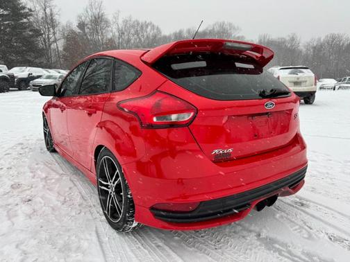 2017 Ford Focus ST 