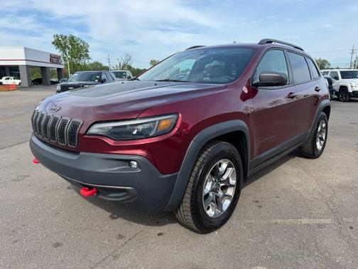 Velvet Red Pearlcoat 2019 Jeep Cherokee Trailhawk