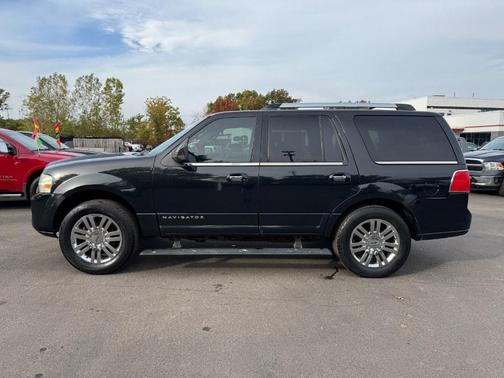 2010 Lincoln Navigator Base