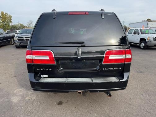 2010 Lincoln Navigator Base