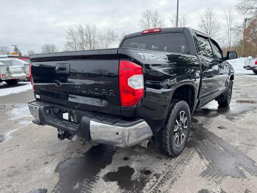 2016 Toyota Tundra SR5
