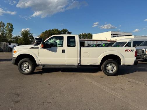 2013 Ford F-250 4WD SuperCab 158' XL