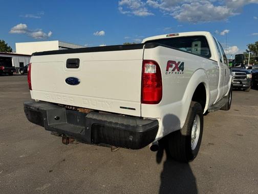 2013 Ford F-250 4WD SuperCab 158' XL