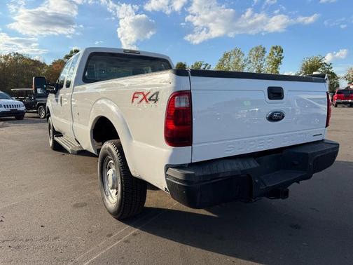 2013 Ford F-250 4WD SuperCab 158' XL