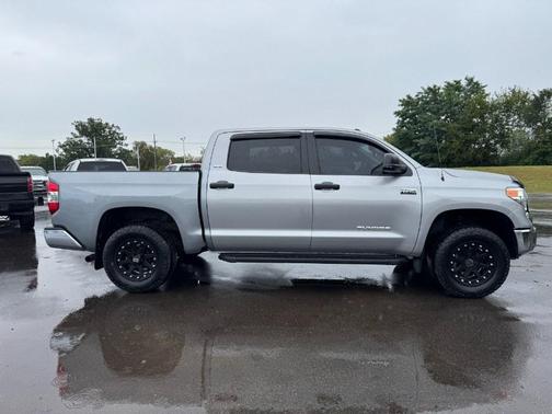 2015 Toyota Tundra SR5